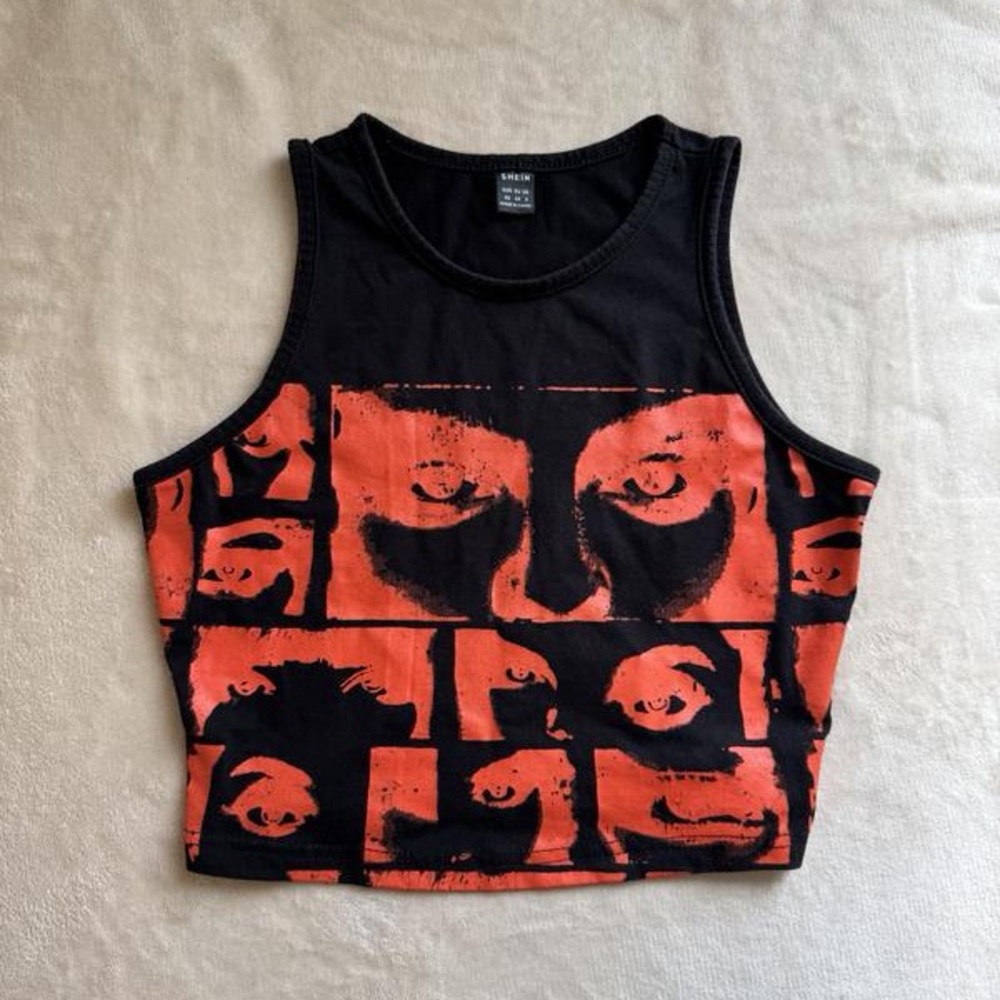 Black and Red Graphic Crop Top
